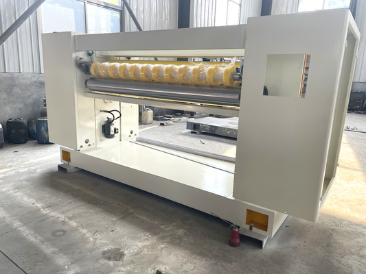 La cadena de producción de la cartulina acanalada 2200 Nc cortó la máquina