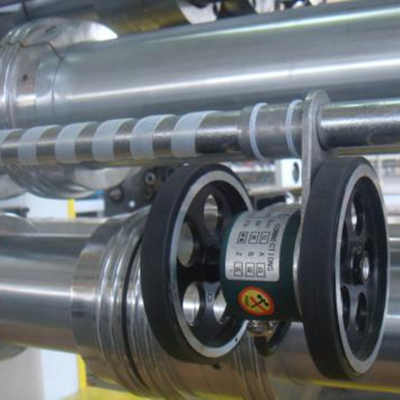 La elevación eléctricamente controla al marcador fino de la cortadora de la cuchilla para la cadena de producción