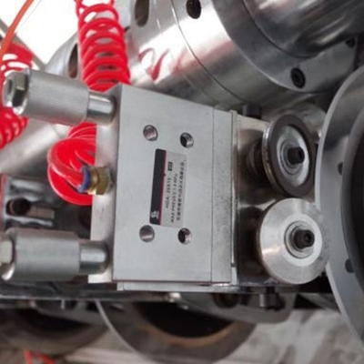La elevación eléctricamente controla al marcador fino de la cortadora de la cuchilla para la cadena de producción