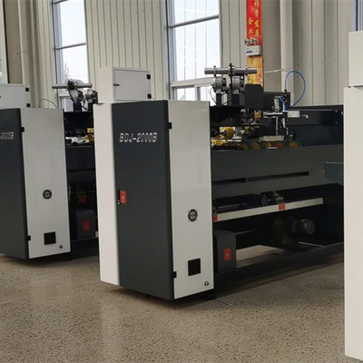 Pedazo modelo de costura de Double Servo Single de la máquina 2000 de la caja semi automática del cartón