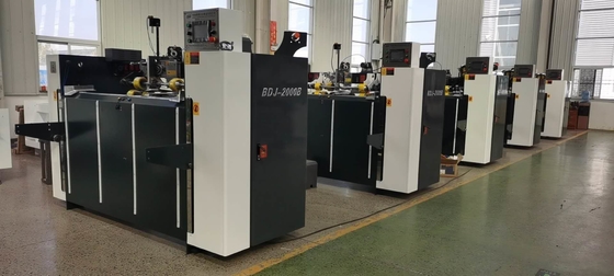 Modelo de costura del control 2000 del PLC de la máquina de la pieza única serva doble semi auto
