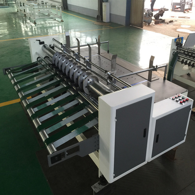 Aleación rotatoria corrugada del modelo de la máquina 1600 de Slotter del tablero automático de la partición