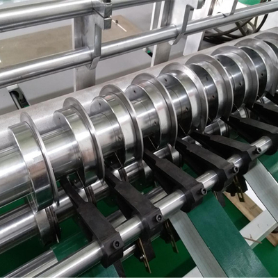 Aleación rotatoria corrugada del modelo de la máquina 1600 de Slotter del tablero automático de la partición