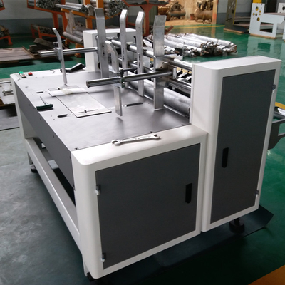 Aleación rotatoria corrugada del modelo de la máquina 1600 de Slotter del tablero automático de la partición