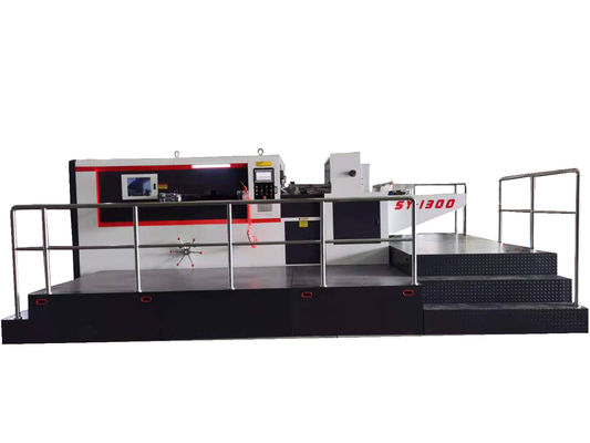 La caja acanalada del cartón de la máquina que arruga y que corta con tintas muere cortador