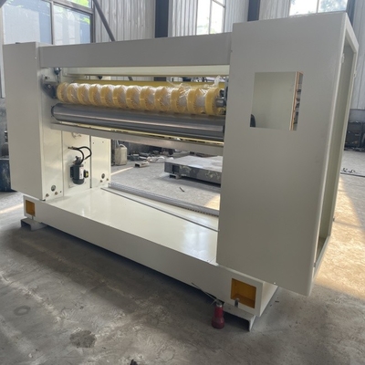 NC Cutter para la línea de producción de cartón corrugado utiliza sistemas de control de servomotores importados