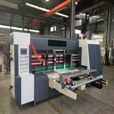 Velocidad mecánica máxima de 150 m/min Dispositivo corrugado de ranura para ranura constante y precisa