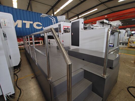 High Precision Corrugated Carton Die Cutting Machine with Lead Edge Feeder and Rikko Light Front Lay Detection