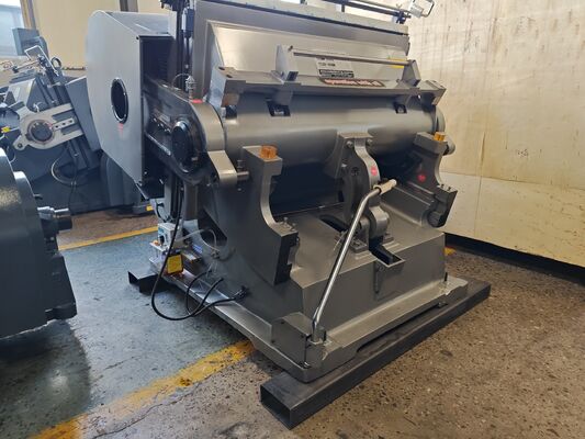 Máquina troqueladora manual de cartón corrugado de alta resistencia ML1200 con tamaño de 1200 × 830 mm y cuatro sistemas de seguridad