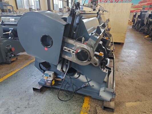 Máquina de corte a presión de cartón corrugado manual de trabajo pesado ML1200 con velocidad de 20 pcs/min y tamaño 1200 * 830 mm