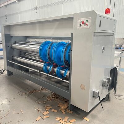 Corte la máquina ranuradora rotatoria corrugada de 500 mm de profundidad de capa que incorpora cuchillos de 4 grupos para el rendimiento de ranurado en líneas de embalaje corrugado