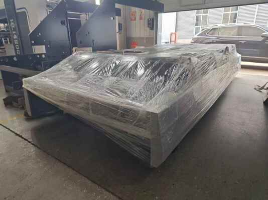 HL1600 Máquina laminadora de flauta automática de alta velocidad 100 unidades/min con tamaño de 1600x1250 mm y alimentación automática